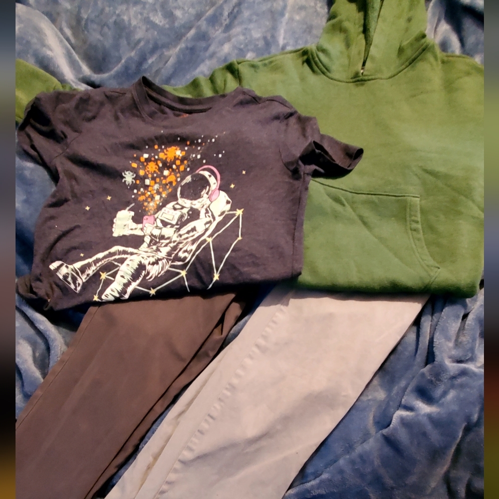 Graphic Tee With Pants Bundle